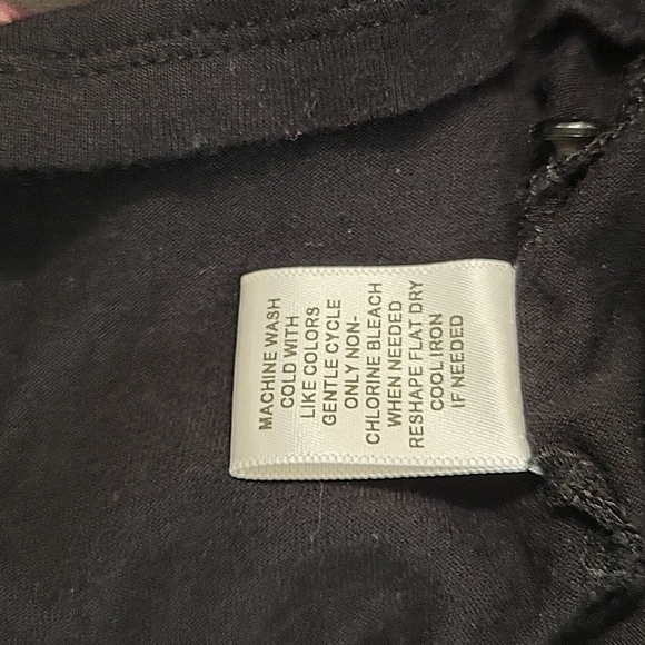 Elle Black Floral Front Cut Top - Picture 7 of 7